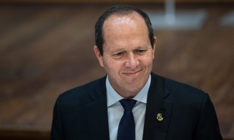 אופס: ניר ברקת עושה בוז'י הרצוג בשידור. האזינו