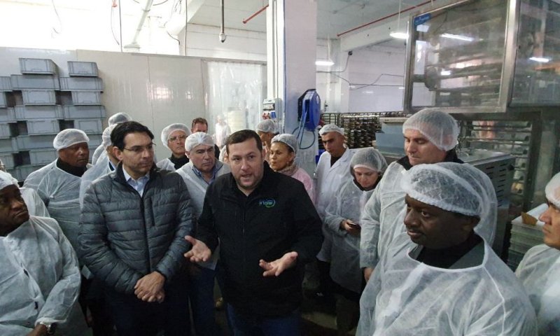 צפו: שגרירי או"ם מרחבי העולם הגיעו לסיור בשומרון