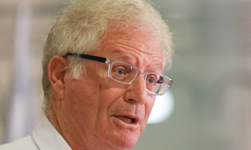 רגע אחרי לכתו: הספר האוטוביוגרפי של צבי צמרת