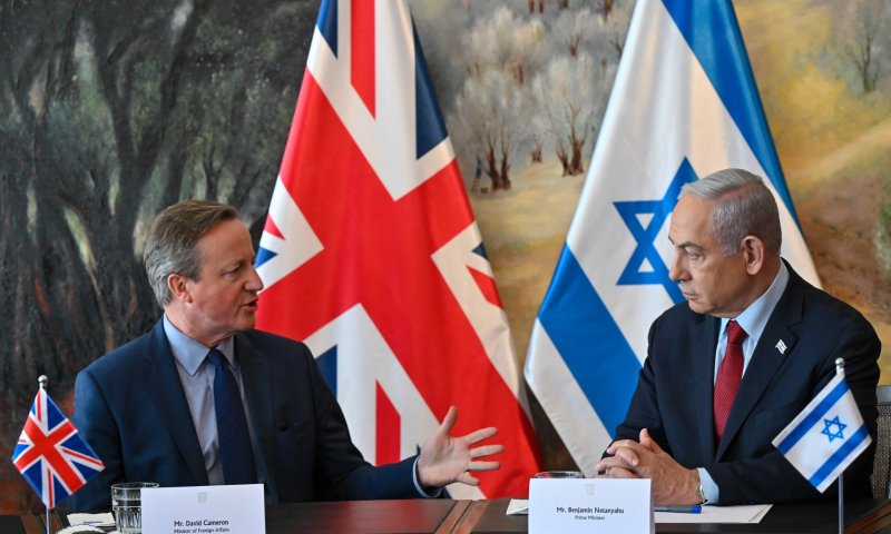 בריטניה הודיעה: לא נעצור מכירת נשק לישראל