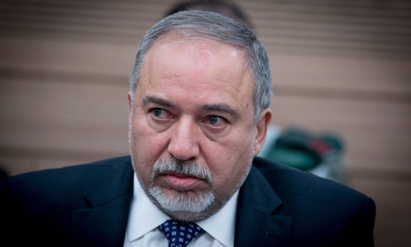 ליברמן: "אין היגיון? מחבל צריך להיות מורשע ברצח"