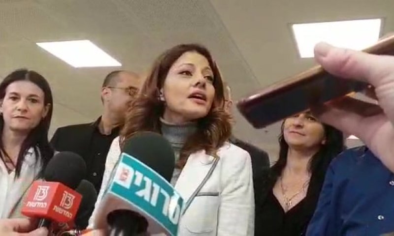 אורלי לוי מאשימה: "יאיר לפיד הונה אותי"