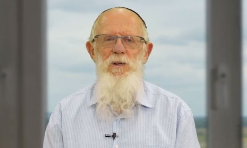 האם צריך לתת לנשים יותר מקום בבית הכנסת?