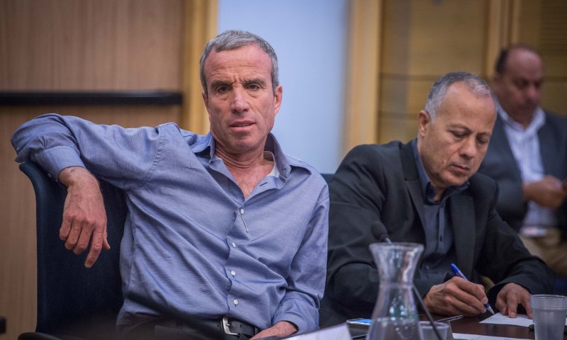 בעקבות התבטאות לפיד, שטרן איים לפרוש