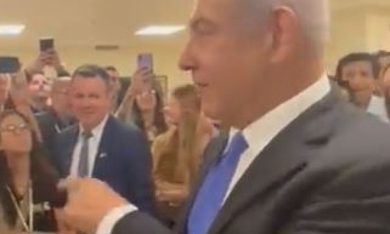 למי נתניהו התכוון כשאמר 'על כלבים אפשר לסמוך'? צפו