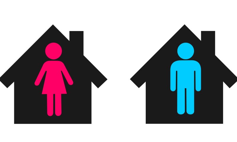 "אתה באמת מאמין שיש לנו קשר?"