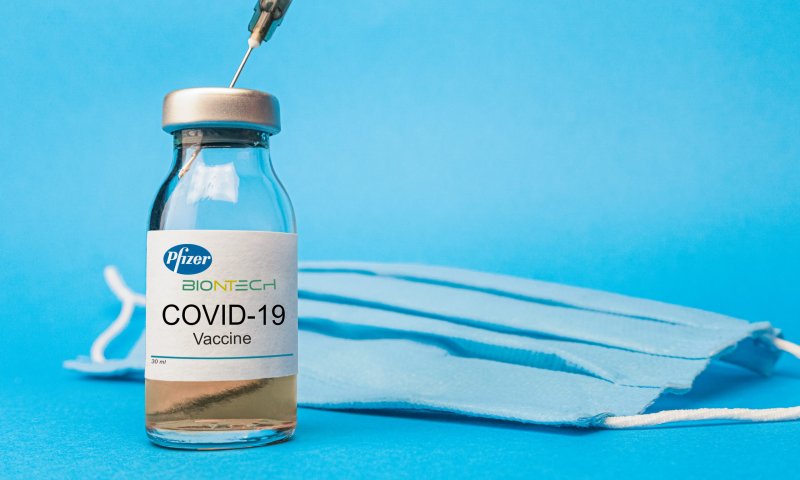 מכה לנתניהו: נדחה ביקורו של מנכ"ל פייזר בישראל