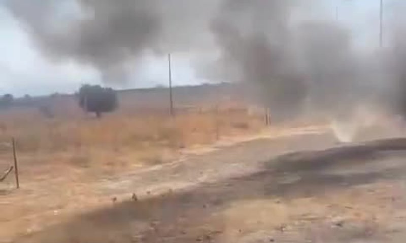 תושב סכנין ניפץ רכב והעלה אותו באש.  צפו