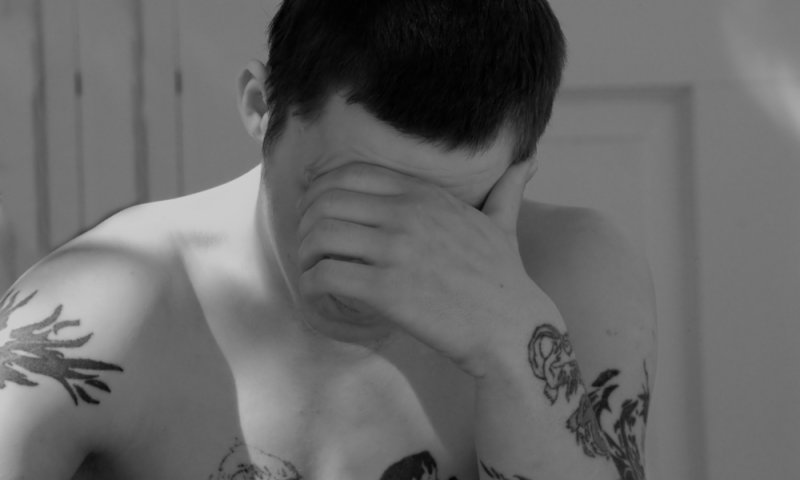 שו"ת: האם חוזר בתשובה צריך להסיר את הקעקוע?