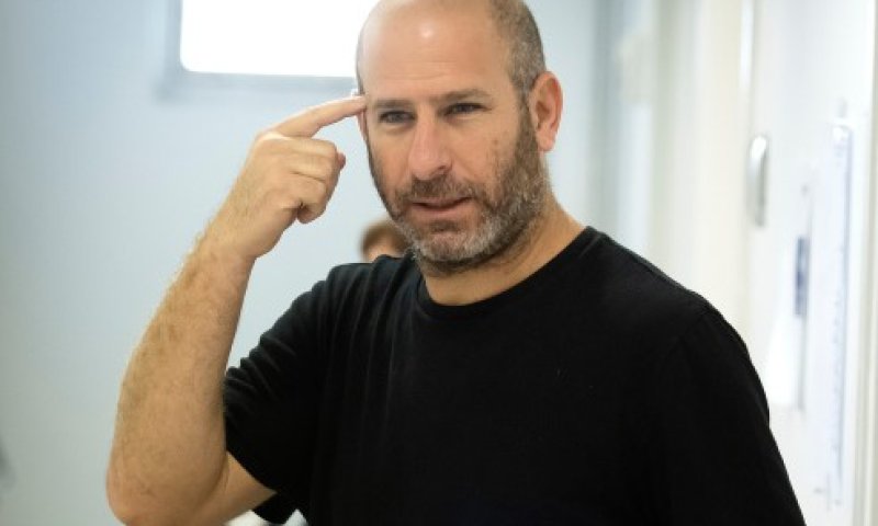 חנוך דאום קיבל בקשה מוזרה מגולש; כך הוא הגיב