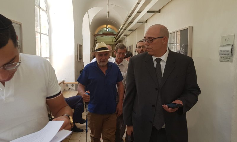 השופט דחה את טענות עזרא נאווי לרדיפה פוליטית