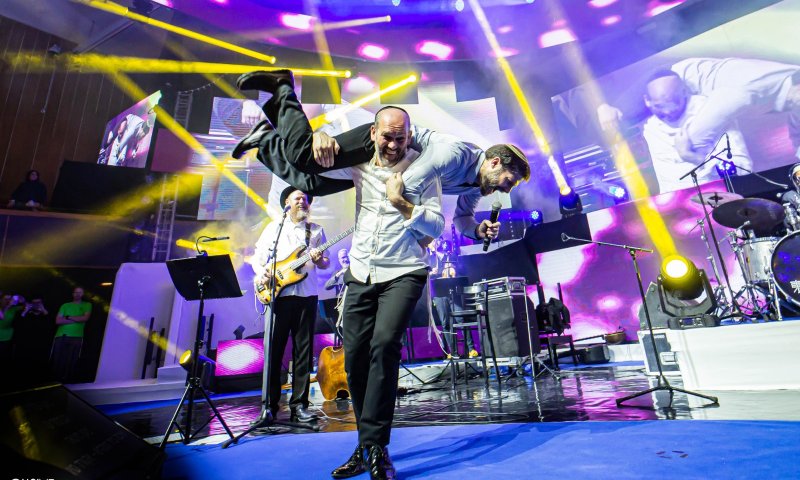 צפו: יונתן רזאל הפתיע את בצלאל סמוטריץ'