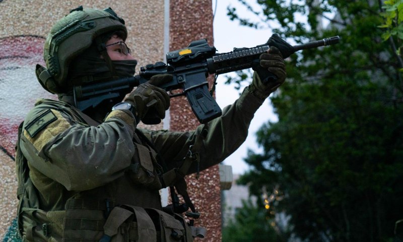 מבוקשים בפעילות טרור והחרמת כספים: 12 עצורים