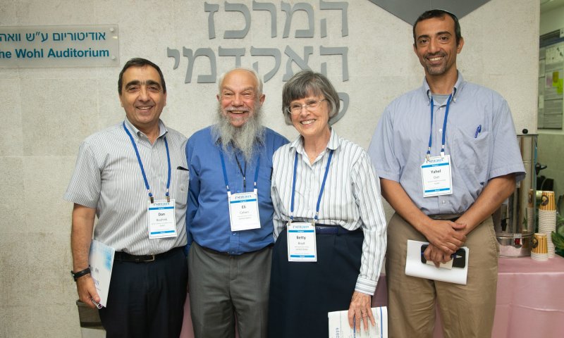 איך מתמודדים עם ה"פייק ניוז"?