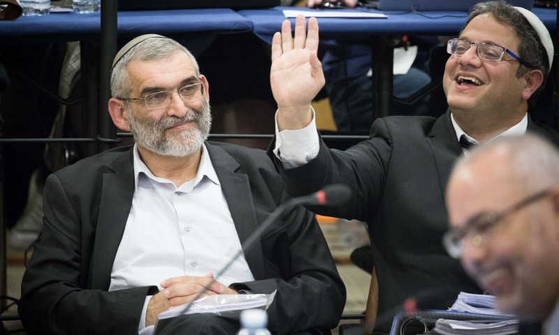 עמדת מנדלבליט: מיכאל בן ארי לא, עופר כסיף כן