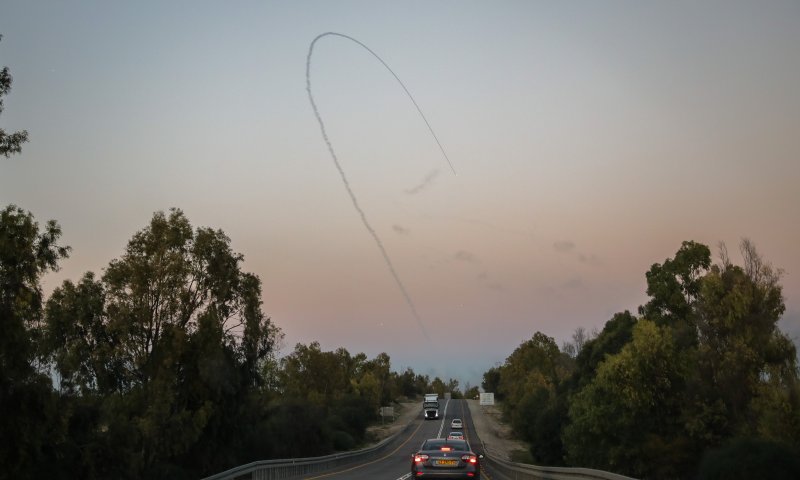 בתוך שעתיים: מעל 200 רקטות נורו, 60 יורטו