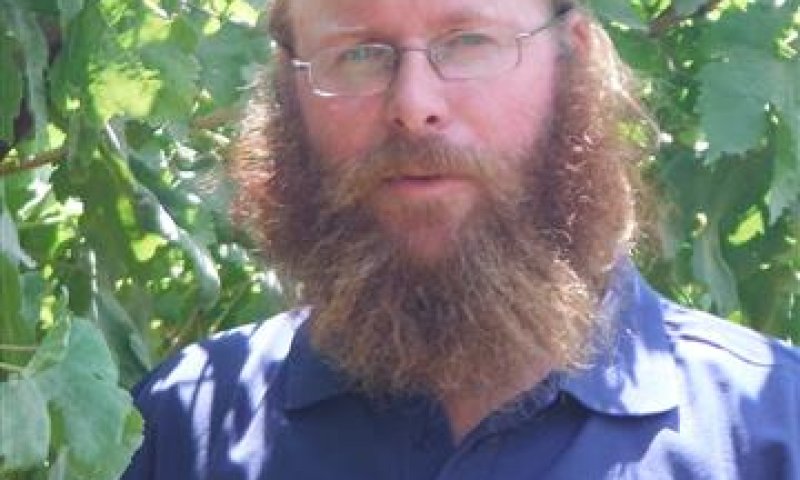 נצחון הדמוקרטיה: ביום א' בעז אלברט חוזר הביתה