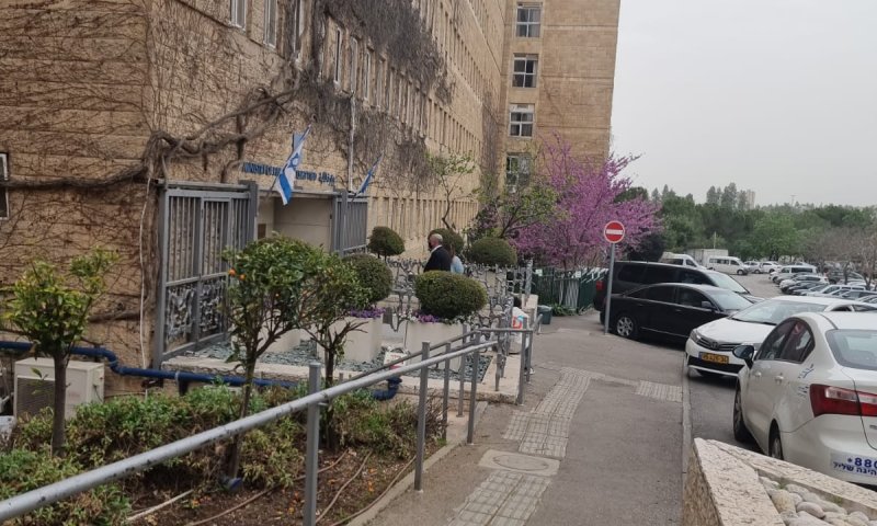 על רקע האולטימטום: אורבך נצפה נכנס למשרד האוצר