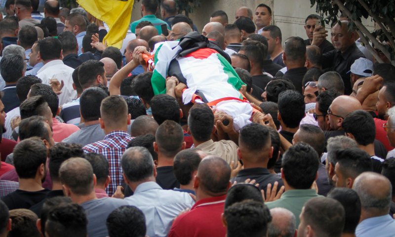 פלסטינית נרצחה כתוצאה מיידוי אבנים למכוניתה