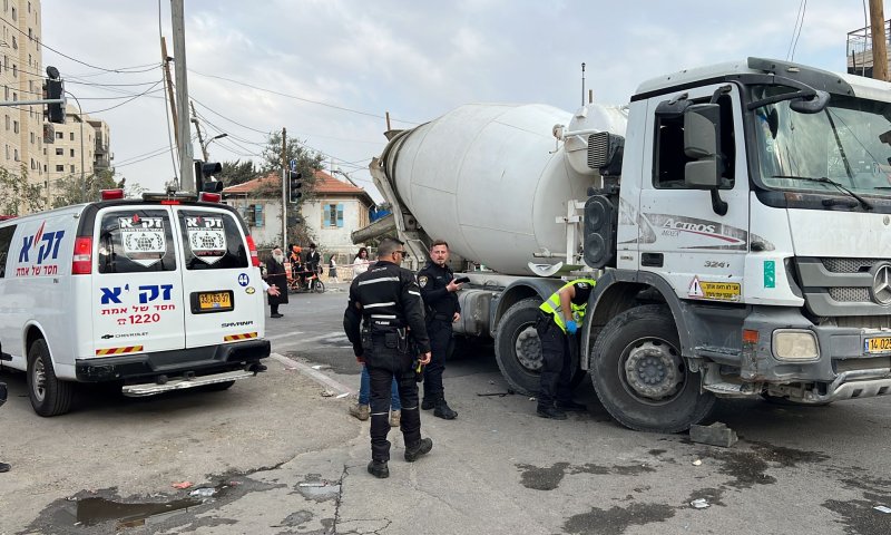 תאונה קטלנית: ילד בן 10 נפגע ממשאית בירושלים