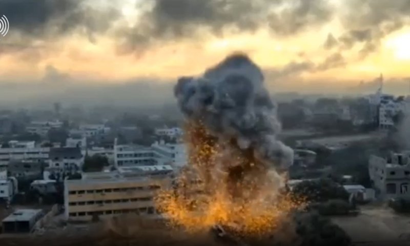 תיעוד: הלוחמים זיהו מנהרה של חמאס ופוצצו אותה