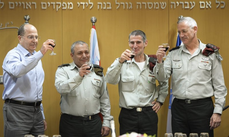 חילופים במטכ"ל: גולן במקום אייזנקוט