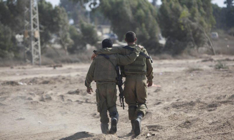 עוצרים הכל ומתפללים להצלחת חיילי צה"ל