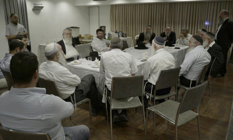 הרבנים החרד"לים התכנסו, והכריזו על תמיכה ב'ימינה'