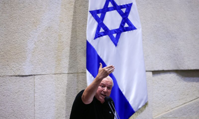 לפי אמסלם, חובה לטאטא את המפגינים לפח האשפה של ההיסטוריה | דעה