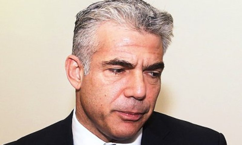 לפיד פונה לחרדים: "אנחנו מחוייבים בכל ליבנו לעזור לכם"