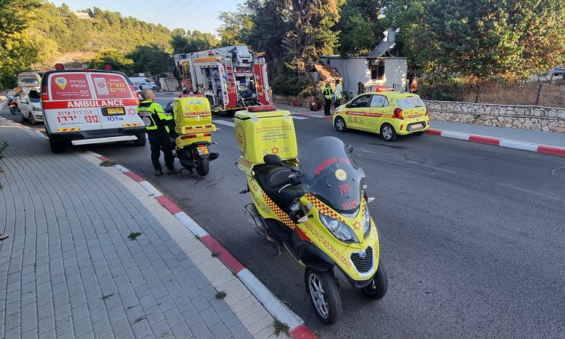 בן 65 נספה בשריפת קראוון בצפת; בן 20 במצב קשה