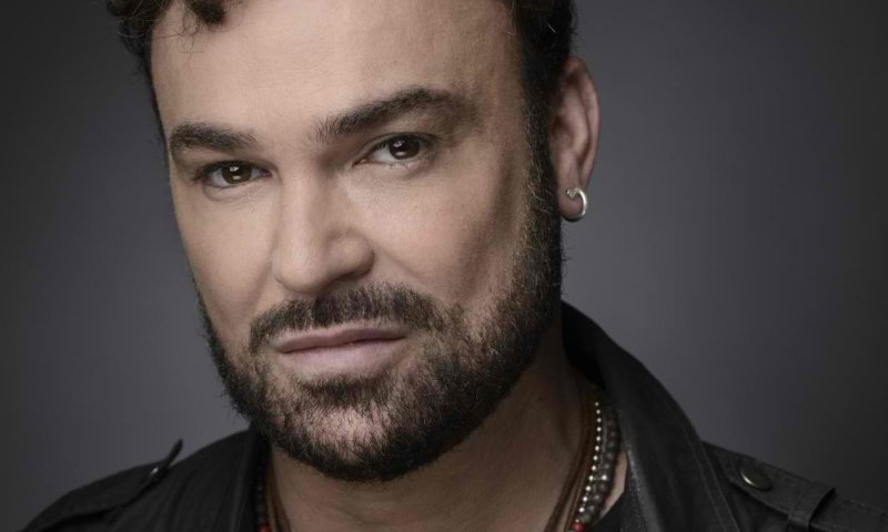 צפו: היוצר הסרוג הלחין דוד ד'אור כתב ושר