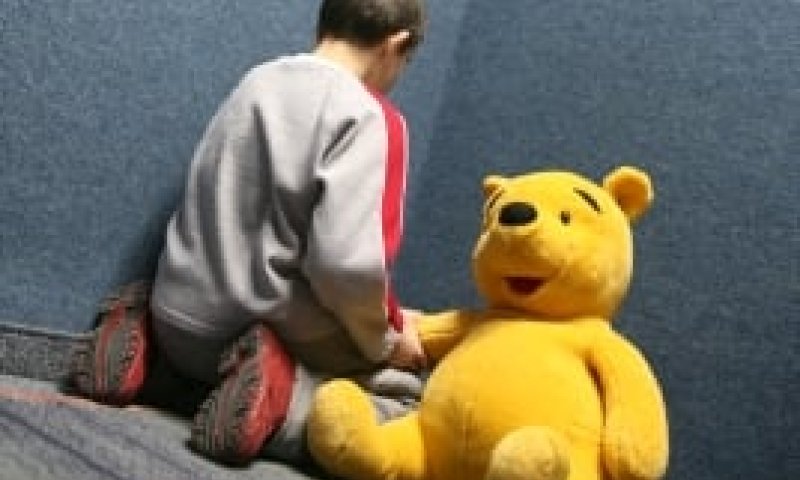 הרב, אמא שלי מכה אותי סתם, מה מותר לי לעשות?