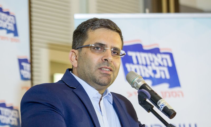 חשבתי שאהוד ברק מתנצל על ההפקרה של מדחת יוסף