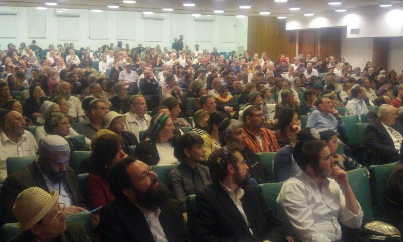 מאות השתתפו בערב לזכרו של מפקד הלח"י &ndash; יאיר