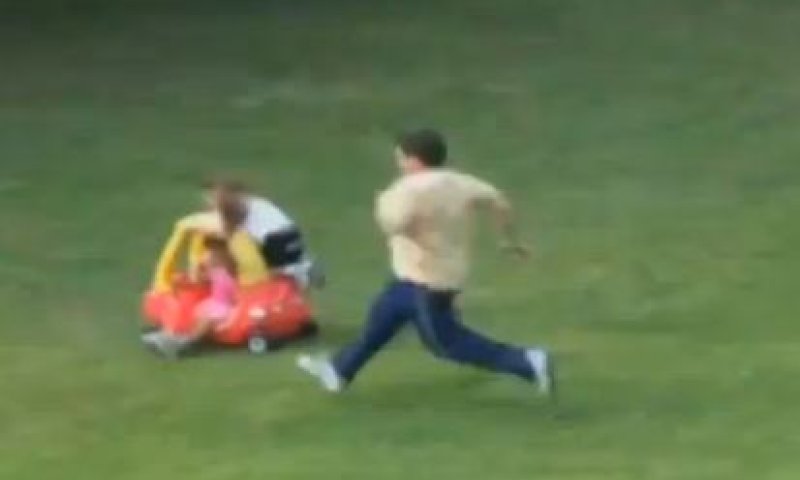 צפו: המועמד לפרס "אב השנה" על הצלת ילדים