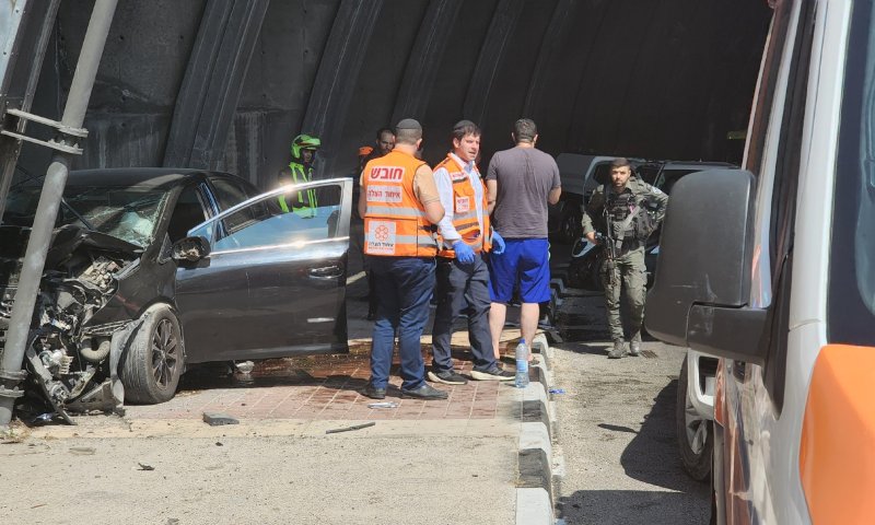תאונה נוספת בירושלים: נהג התנגש בקיר ונפצע קשה