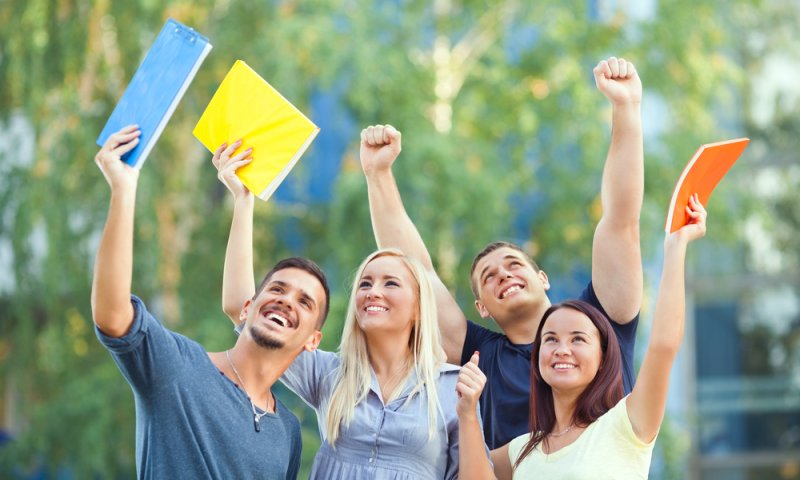 סיום הלימודים: תודה גדולה, שהיא 'רסיס מן הסערה'