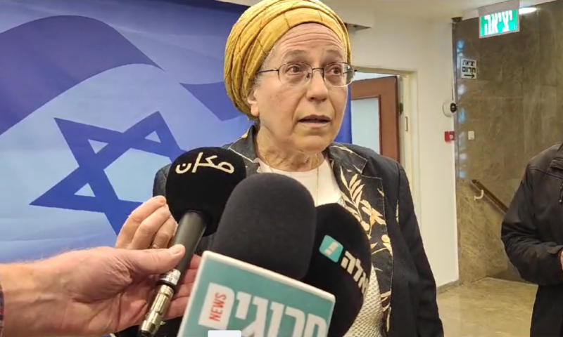 סטרוק זועקת: פקידים באוצר מנצלים את כוחם