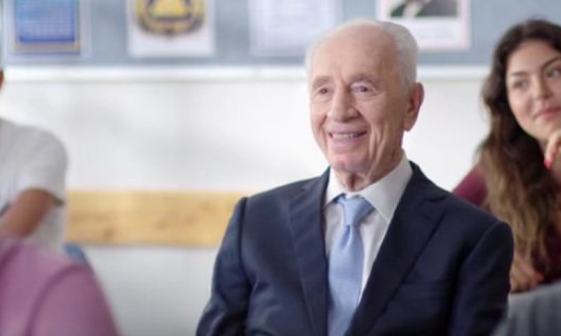 הפרזנטור למצליחנות של נפתלי בנט &ndash; שמעון פרס