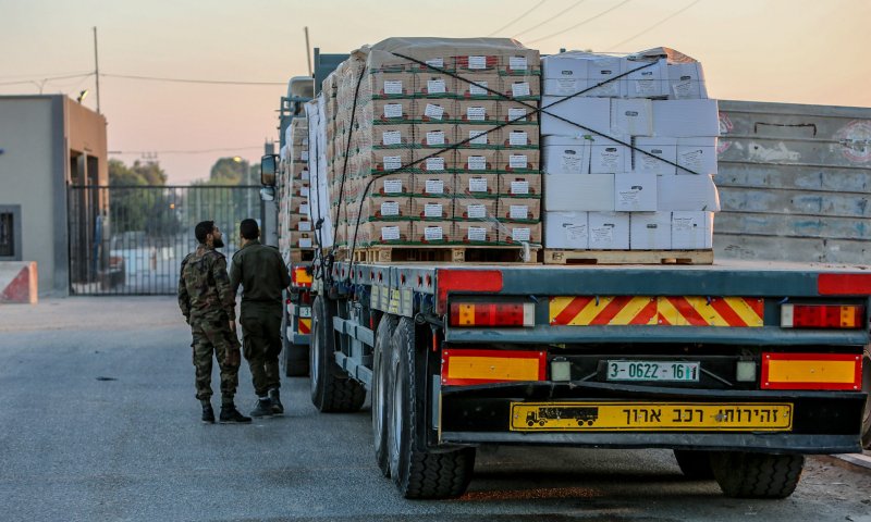 למרות הרקטות: מעבר הסחורות לעזה נמשך כרגיל