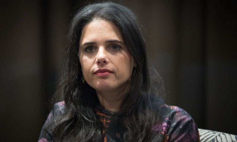 בפתח ישיבת הממשלה: השרים תוקפים את גנץ