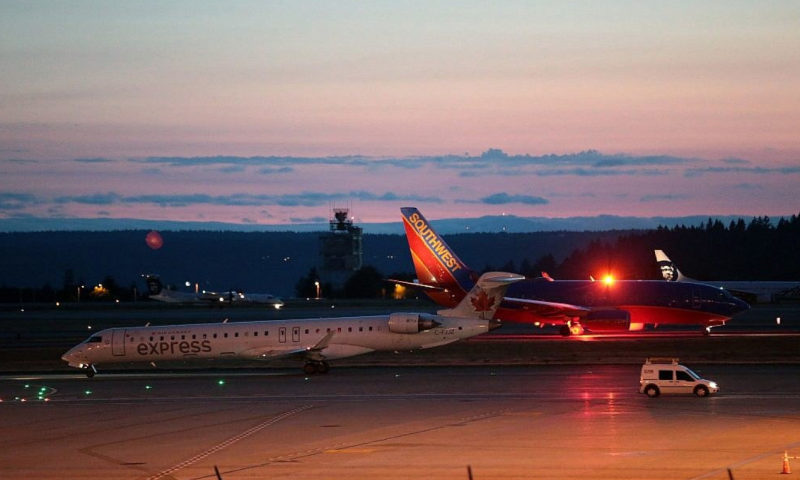 ארה"ב: מטוס נוסעים נגנב על ידי עובד בשדה התעופה