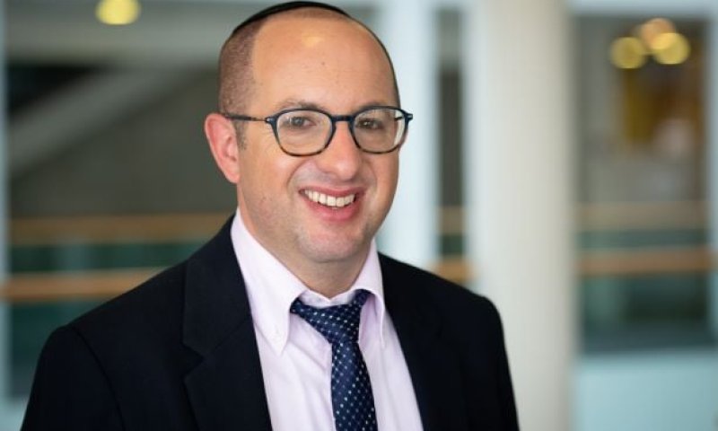 הותר לפרסום: זה העיתונאי שנחקר בפרשת קטארגייט