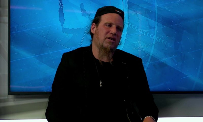 צפו: כשבוצר ז"ל הגיע לבצע את 'ציון' באולפן סרוגים