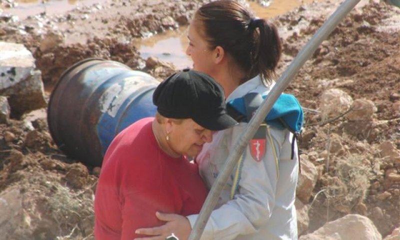 למה צריך שר הבטחון לשבור לב של אם שכולה?