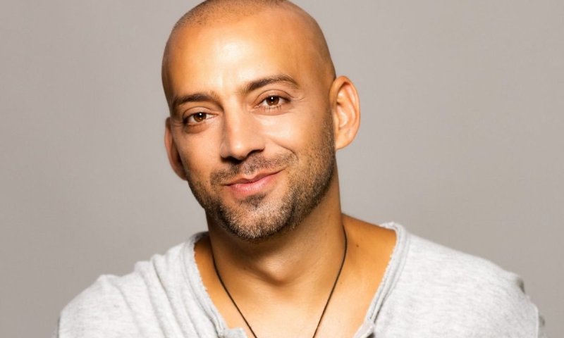 תמונתו של הזמר הישראלי נמצאה בתוך ארון בחאן יונס