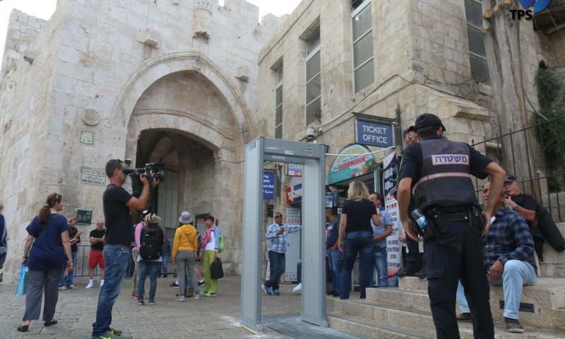 רב הכותל: אסור ליהודים לעבור במגנומטרים בשבת