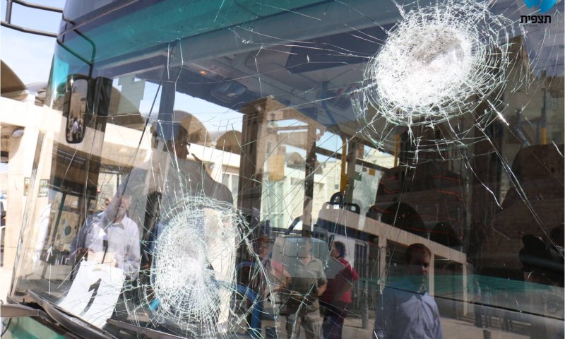 אישה נפצעה מיידוי אבנים בסמוך לכותל המערבי