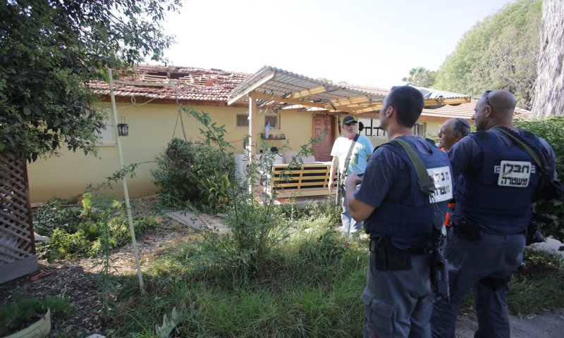 הם חגגו על הגירוש, אבל עדיין זה לא מגיע להם